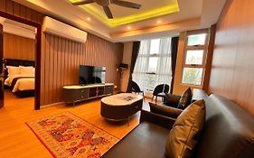Rivethi Beach Hotel Maldives 4*